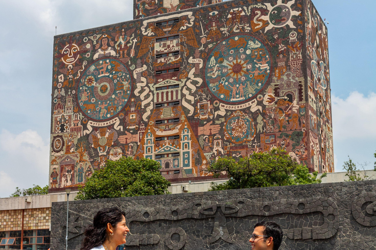 UNAM: Murales &amp; Revolución