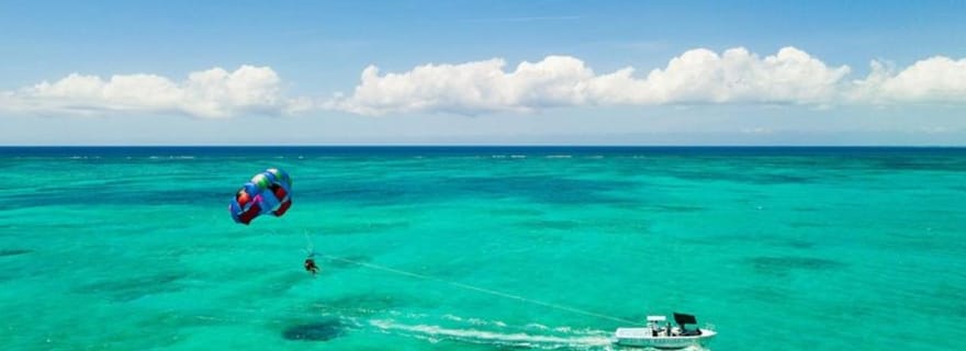 Grace Bay : Aventure en parachute ascensionnel au-dessus de Grace Bay
