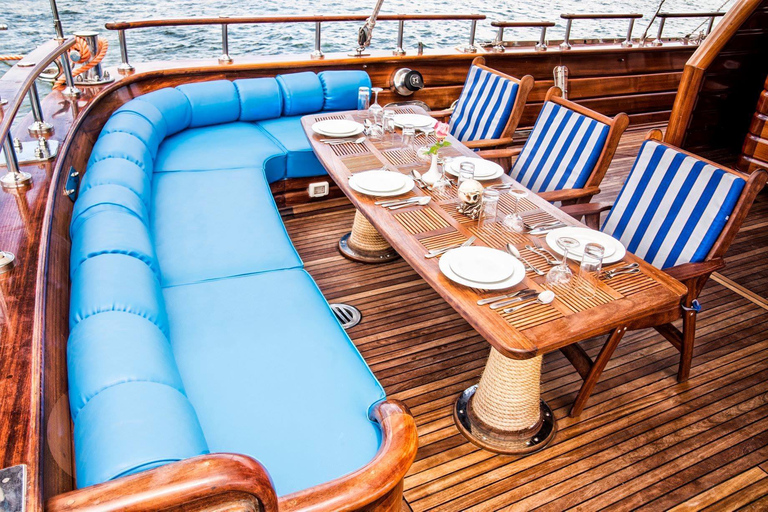 Marsa Alam: Pirates Premium Boat do zatoki żółwi z lunchem