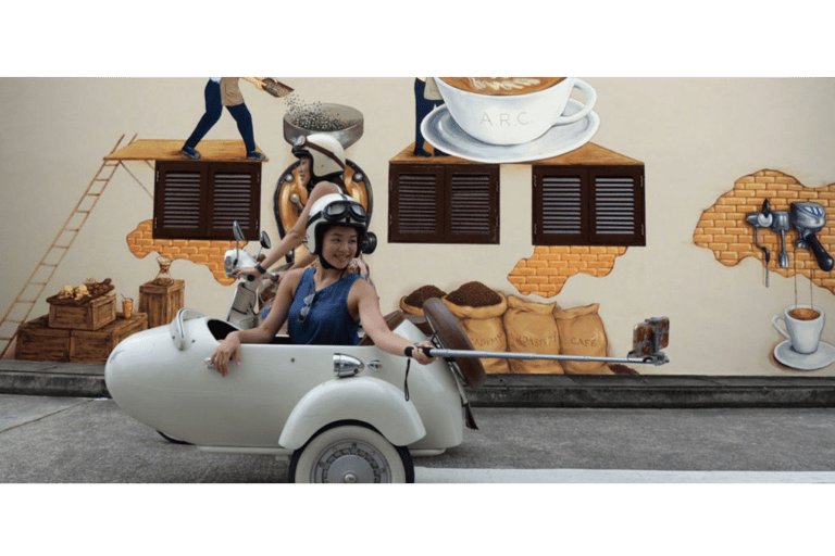 Em Singapura: Passeio de Vespa Sidecar em Kampong Glam e Civic DistrictKampong Glam &amp; The Civic District 120mins Tour