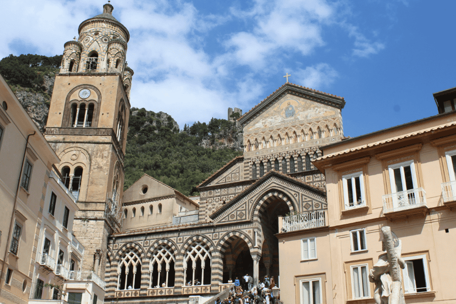 Ab Neapel: Kleingruppen-Tour nach Sorrent, Positano und Amalfi. Foto: GetYourGuide