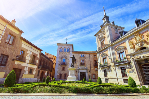 Madrid: Small-group historical walking tour Tour in Spanish