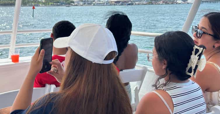 Miami: Skyline Sightseeing Cruise Millionaire Homes & River photo 10