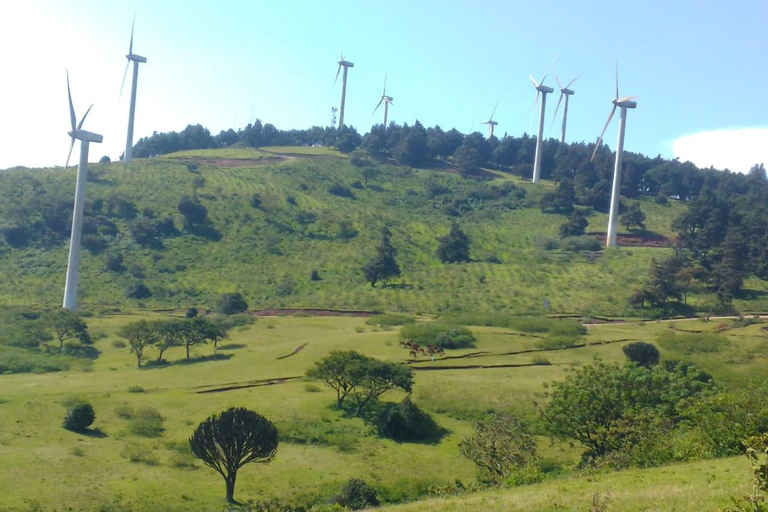 Nairobi: Ngong Hills Hiking and Zip Lining Tour