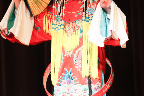 Wuhan: Yellow Crane Tower, East Lake & Hankow Tour