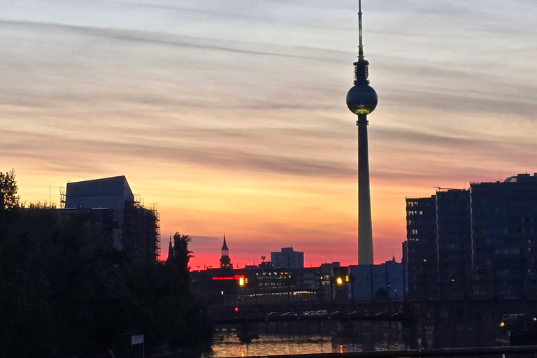 Berlin: Nightlife - Street Food - Guided Segway Tour with Maximum Fun