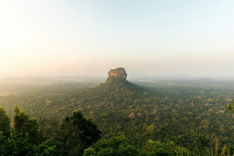 Sigiriya Heritage Tour with Hotel Pickup from Colombo