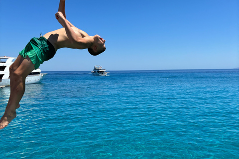 Jeep & Boat: 4x4 Tour + Boat to Blue Lagoon