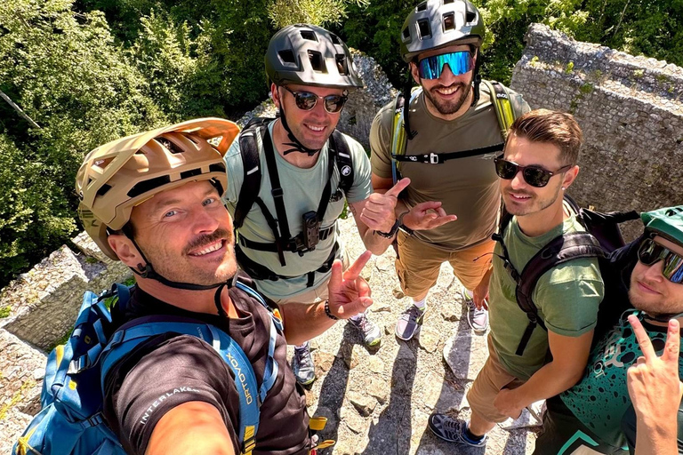 Odkryj Interlaken – jeziora, ruiny i widoki na wycieczce e-roweremOdkryj Interlaken – jeziora, ruiny i widoki: wycieczka na e-rowerze