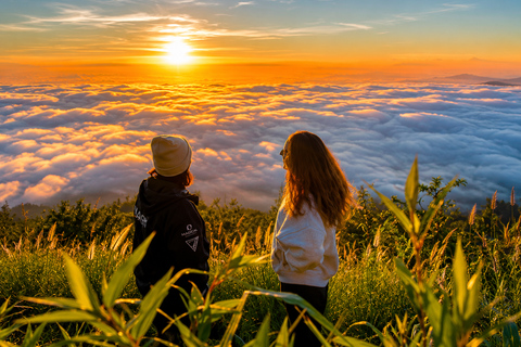Kintamani: Private Mount Batur Sunrise Trek & Breakfast