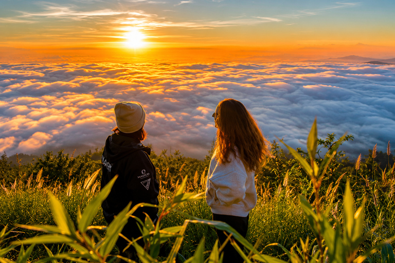 Kintamani: Private Mount Batur Sunrise Trek & Breakfast