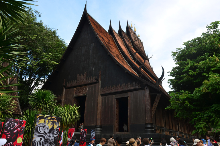 From Chiang Mai: Chiang Rai's Temples and Golden Triangle White Temple, Blue Temple, Wat Phra Keaw and Golden Triangle