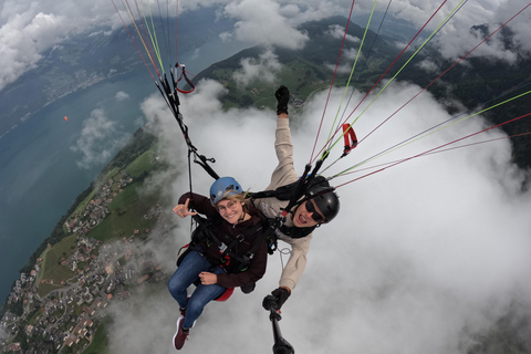 Spiez: Paragliding Flight from Mount Niesen Spiez: Paragliding Flight from the Niesen