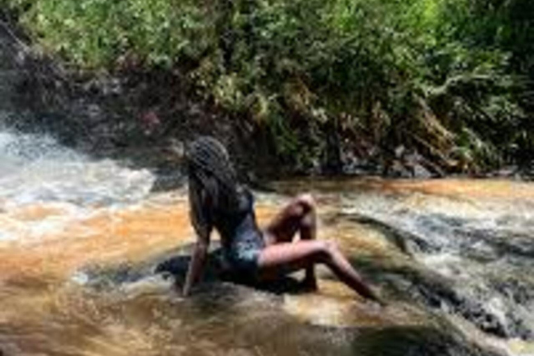 Nairobi: Kerurumo Waterfalls Day Trip with Picnic