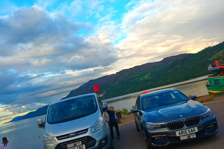 Edinburgh: Luxury Car and Driver Hire with Unlimited Mileage