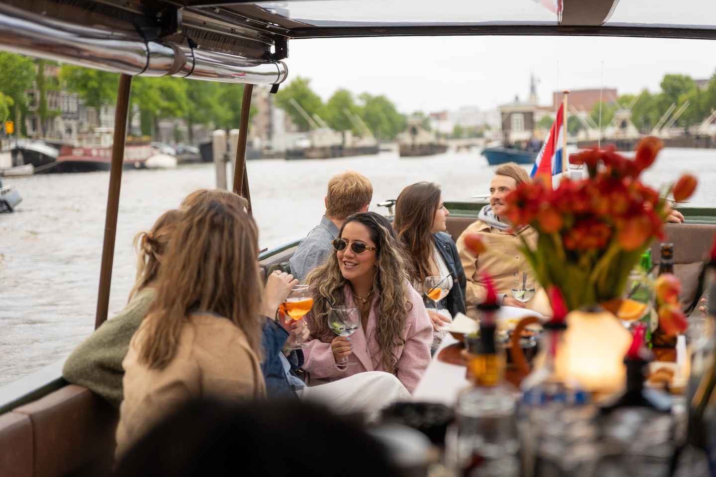 Crucero por los canales de Ámsterdam con calefacción y bitterballen