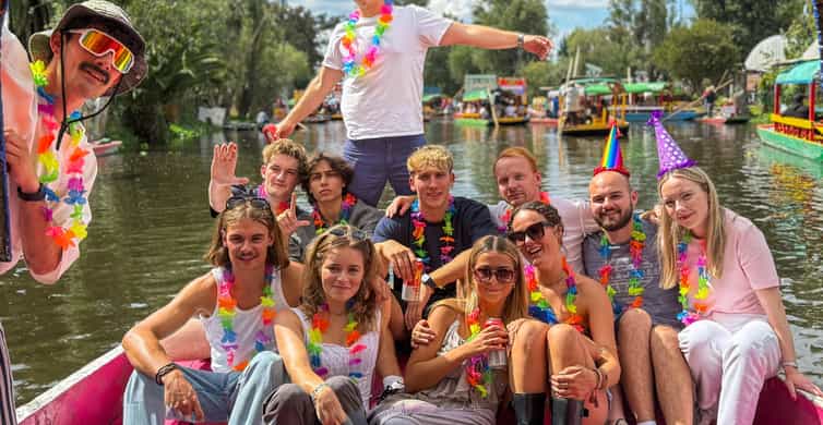 Mexico City: Xochimilco Boat Party with Unlimited Drinks photo 16