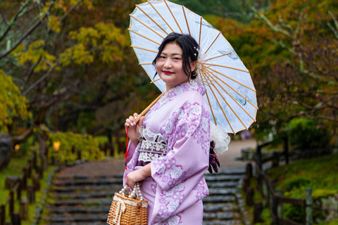 Kyoto: Private Kimono Photoshoot for Couples and Solo