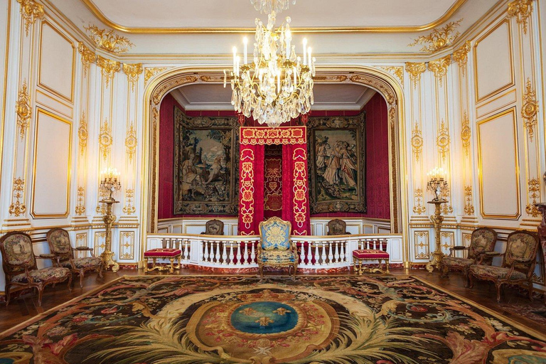 巴黎专属之旅：香波堡城堡高尔夫球车+纪念品小型货车（最多可载6人）