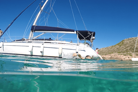 Desde can Pastilla : Paseo en velero con Comida y Bebida