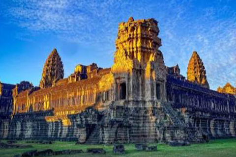 Siem Reap: Angkor Wat & Golden Hours Sunset by Vintage Jeep