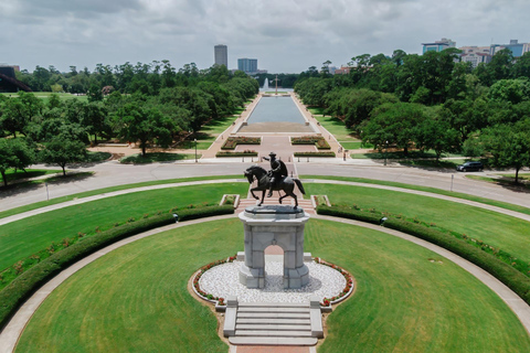 Houston Downtown Highlights Private Guided Walking Tour 2-hour: Downtown Highlights