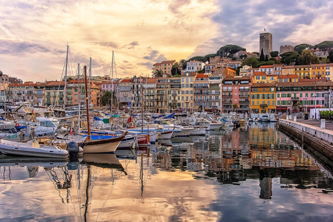 Cannes 2 Uur : Privé Stadsrondleiding in een Franse Vintage BusCannes: 2 uur durende sightseeingtour in klassieke Franse bus