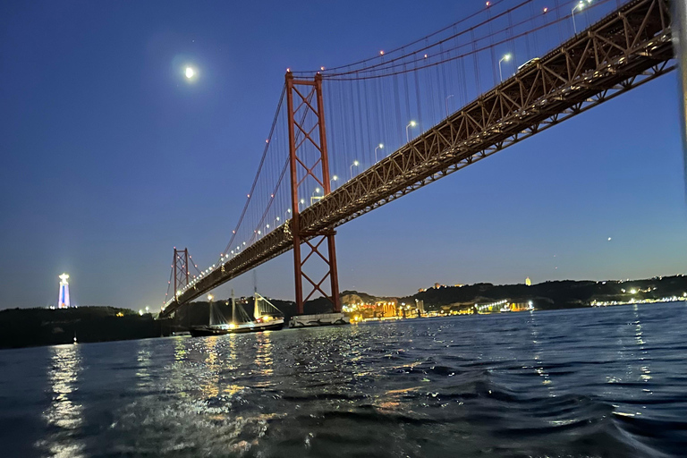 New Year’s Eve Luxury Boat – DJ, Buffet & Open Bar