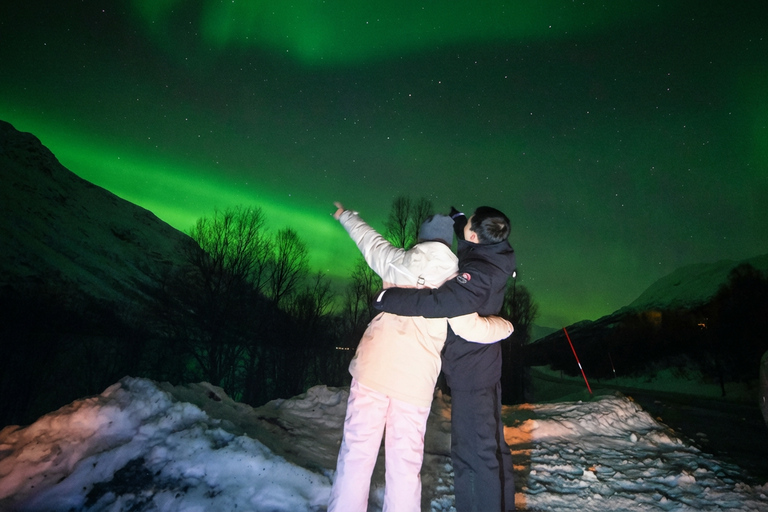 Tromsø: Aurora Tour with Photos & Warm Bodysuits