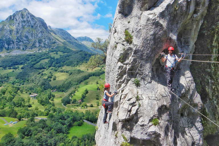 RAMALES DE LA VICTORIA, CANTABRIA: VIA FERRATA OF CALIZ, INITIATION