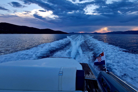 Luxury Private Sunset Cruise with Champagne & Canapés