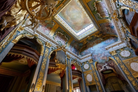 Skip-the-line Charlottenburg Palace Private Tour & Transfers 4-hour: Charlottenburg Gardens, Old Palace, and New Wing