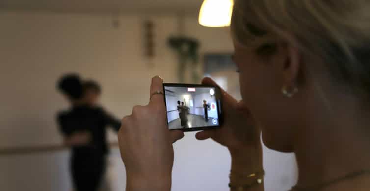 Barcelona: Tango Lesson with Drinks and Video photo 12