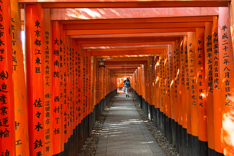 Kyoto: Inari Shrine Hiking Tour with Local guide