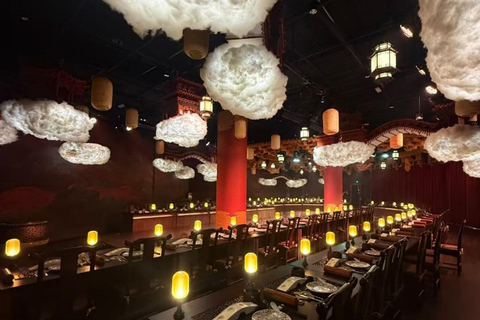 Kuala Lumpur: Xuyan Immersive Dining & Makeup experience Regular Dinner Banquet Seat+ Makeup & Styling
