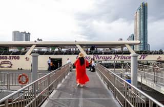 Bangkok: Sonnenuntergangsfahrt auf der Chao Phraya Princess – Bier-Free-Flow