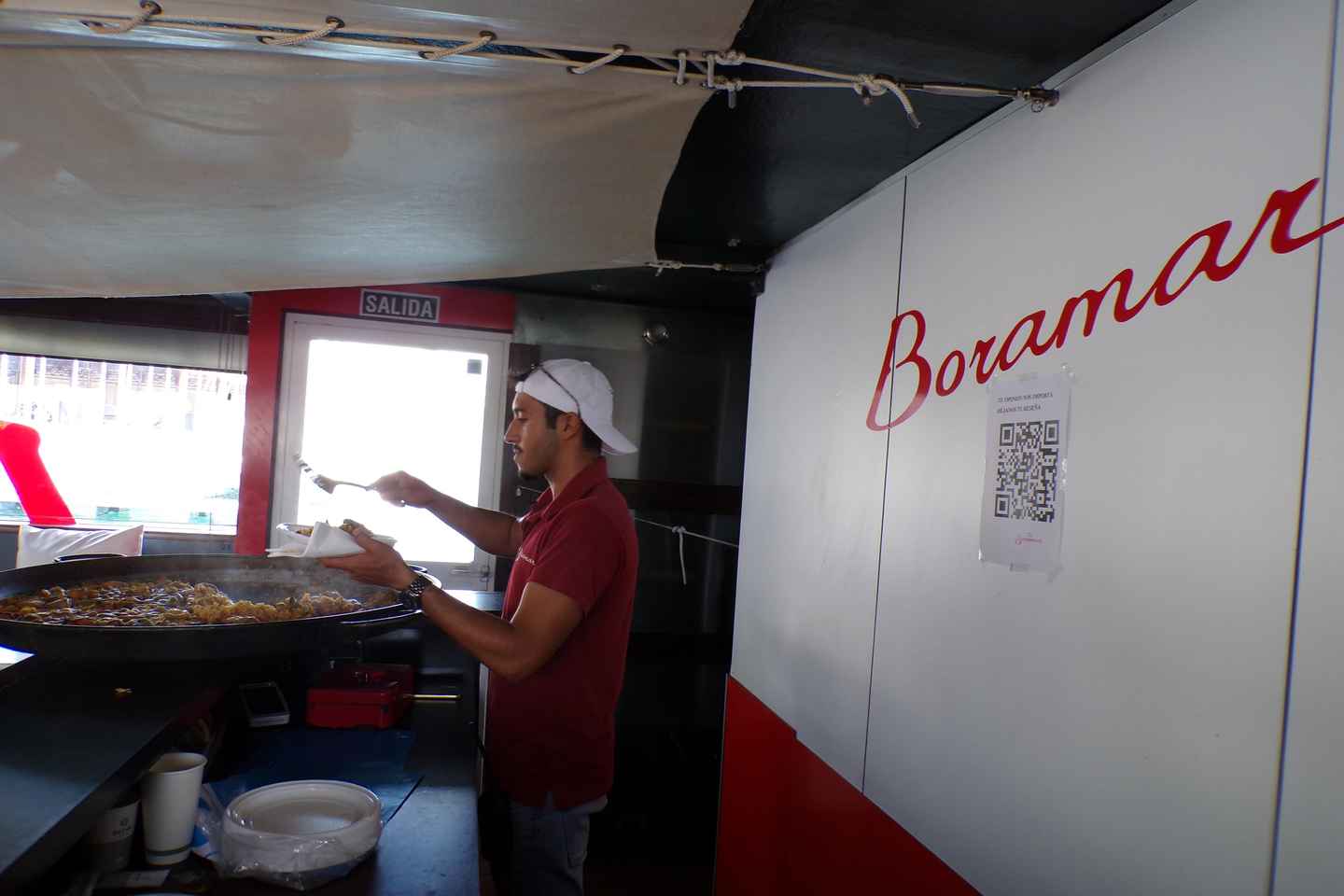 Valencia: Catamaran Cruise, Paella Lunch and Swim Stop