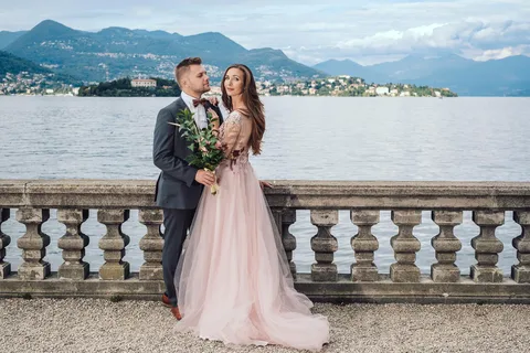 Lago Maggiore: servizio fotografico di coppia romantico sulle isole.