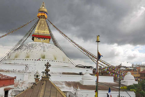 Kathmandu: 3-Day Luxury Tour with Hotel & Transfers