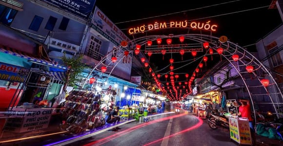 Phu Quoc Night Market: Walking Food Tour, Car or Bike