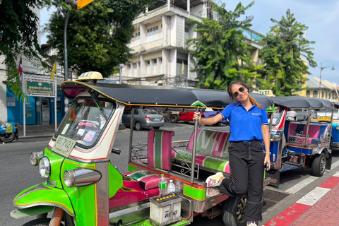 Bangkok: Royal Temples and Tuk-Tuk Tour with Guide