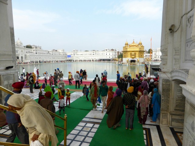 Visit Golden Temple and Wagah Border Private Tour with Lunch in Tarn Taran Sahib, India