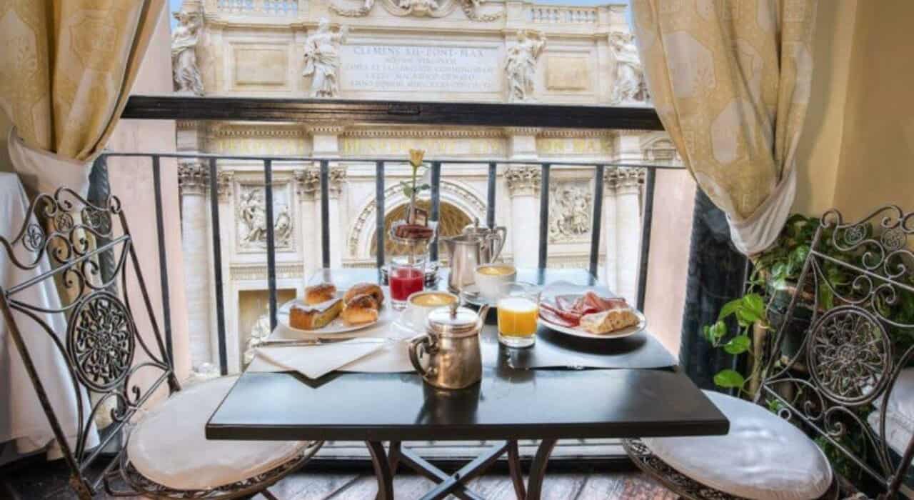 Rom: Trevi-Brunnen und Aperitif mit Blick auf den Brunnen