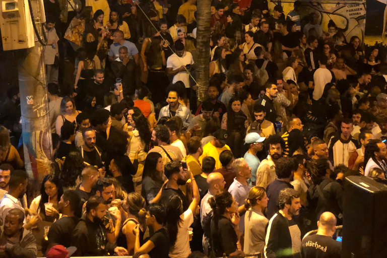 Pedra do Sal : Nuit de samba avec guide de région et boisson