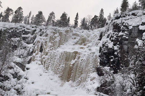 Rovaniemi : Randonnée guidée des chutes d'eau gelées du canyon de Korouoma