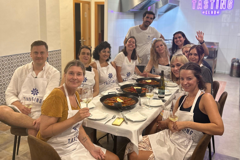 Corso di cucina sulla paella ad Alicante, tapas, bevande e mercato