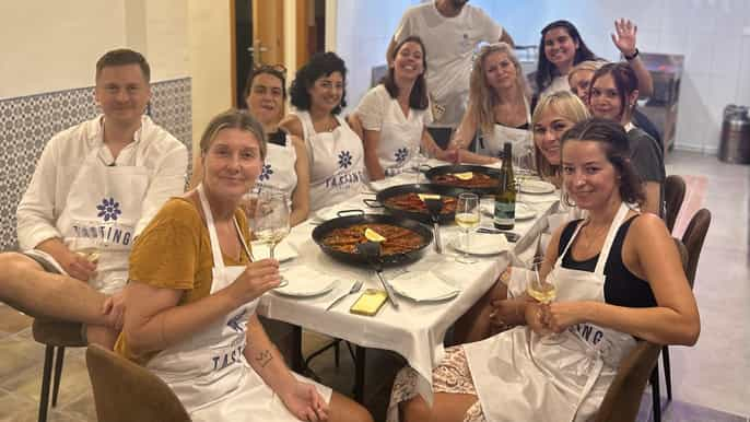 Alicante Paella Cooking Class, Tapas, Drinks and Market