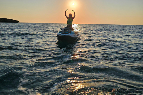 MALLORCA: JETSKITOUR CALA D&#039;OR, SONNENAUFGANG ODER SONNENUNTERGANGMALLORCA: JETSKITOUR BEI SONNENUNTERGANG, CALA D&#039;OR.