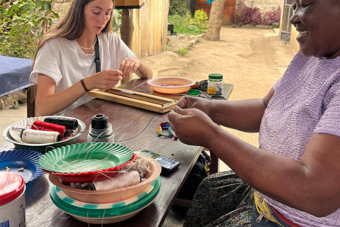 Arusha: Workshop zur Schmuckherstellung, Batik oder Weberei