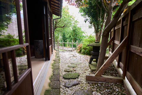 Kanazawa: Samurai Armor Experience with Professional Photos